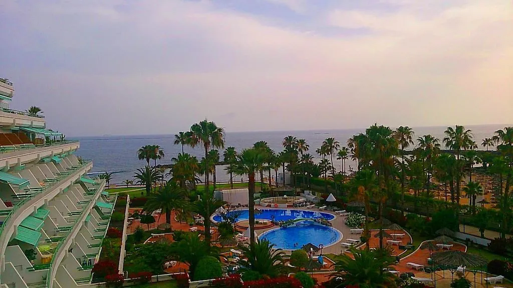 El Beril And Altamira Apartments 아데제